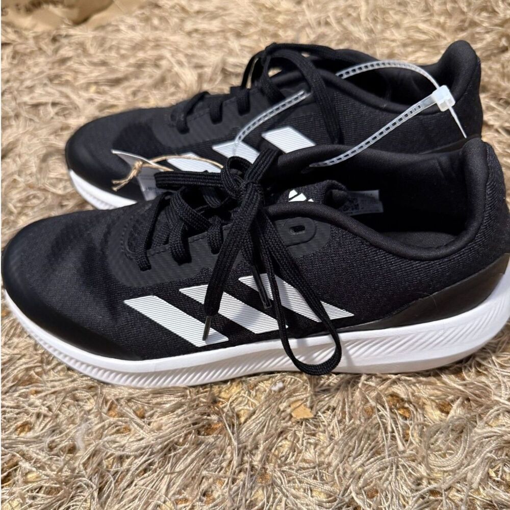 Adidas Run Falcon Black and White Running Shoes Sneakers Size 6 NWT